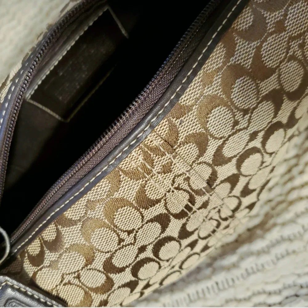 COACH SIGNATURE MINI PURSE - Picture 6 of 12